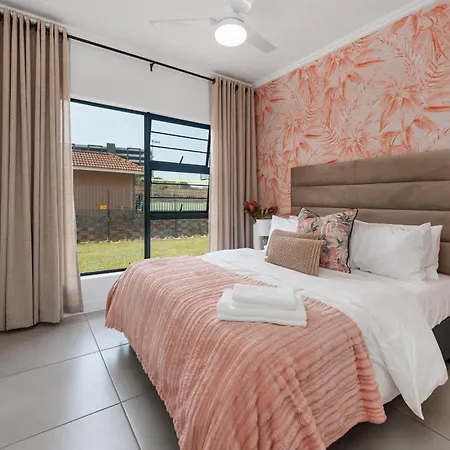 Ballito Village Luxury Apartments By Dropinn Buitenkant foto